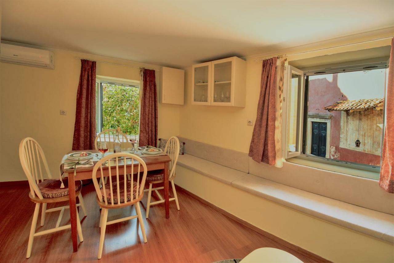 Venetian Well Cozy Apartment Corfu Old Town Exteriör bild