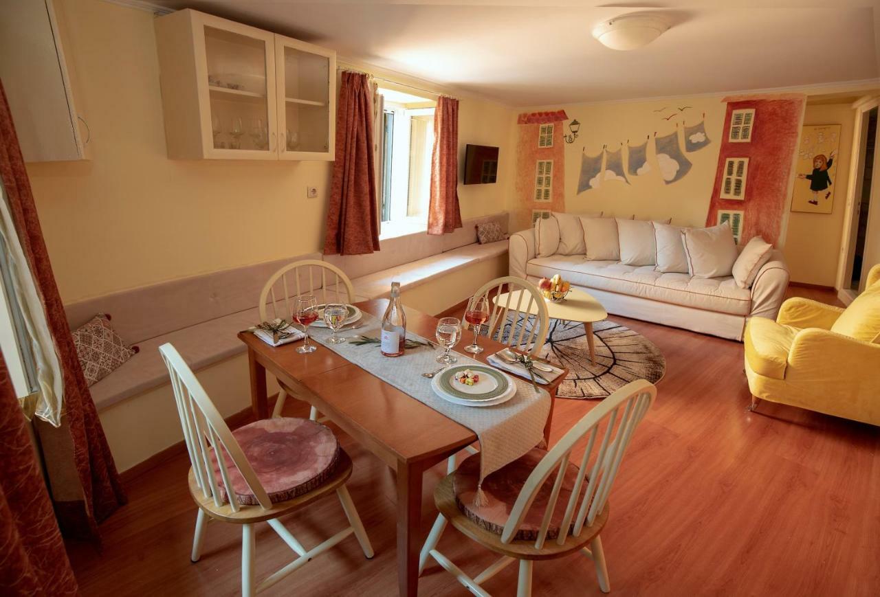 Venetian Well Cozy Apartment Corfu Old Town Exteriör bild
