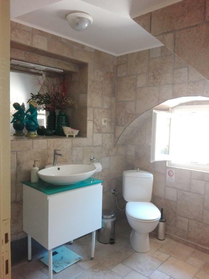 Venetian Well Cozy Apartment Corfu Old Town Exteriör bild