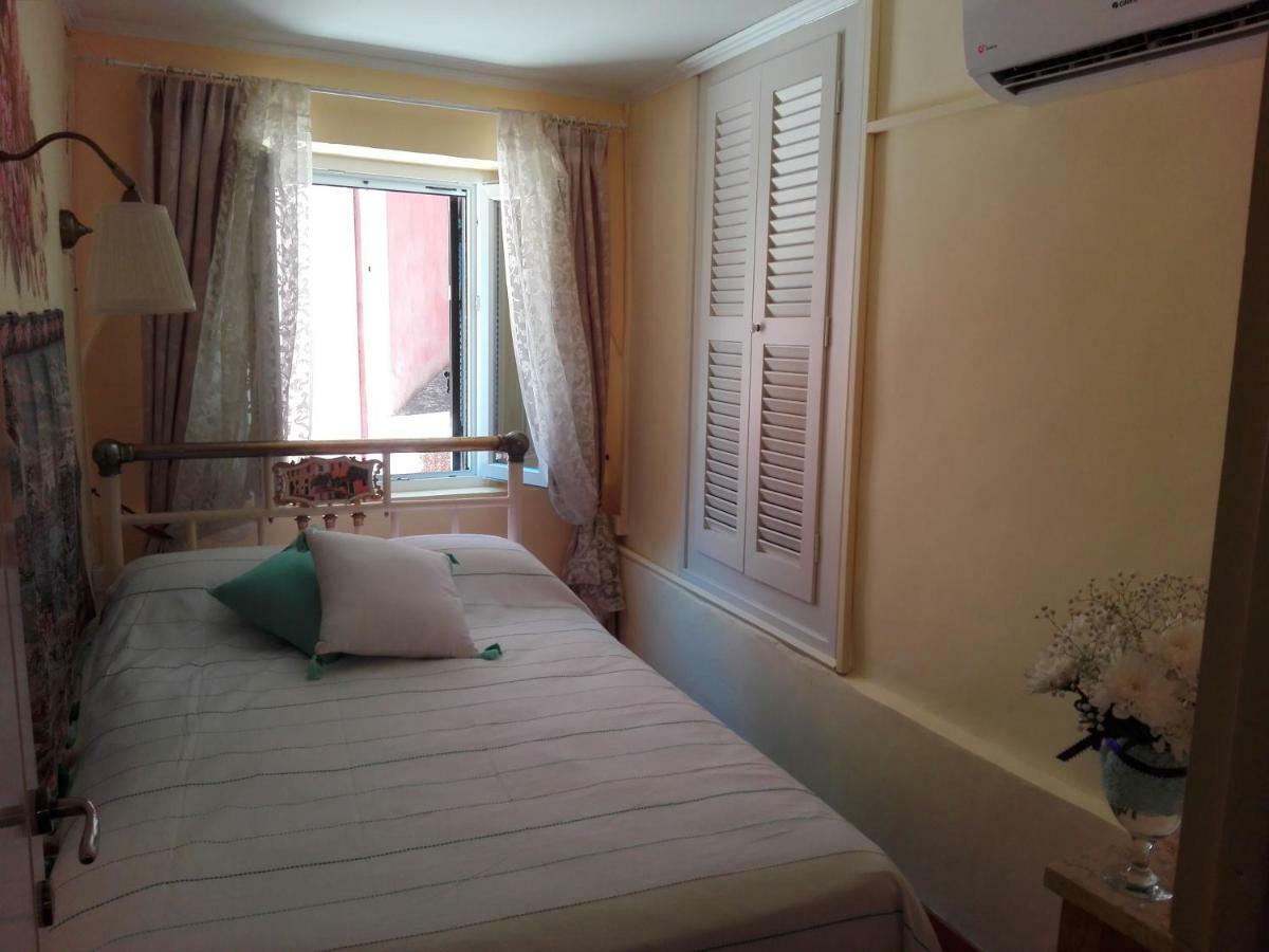 Venetian Well Cozy Apartment Corfu Old Town Exteriör bild